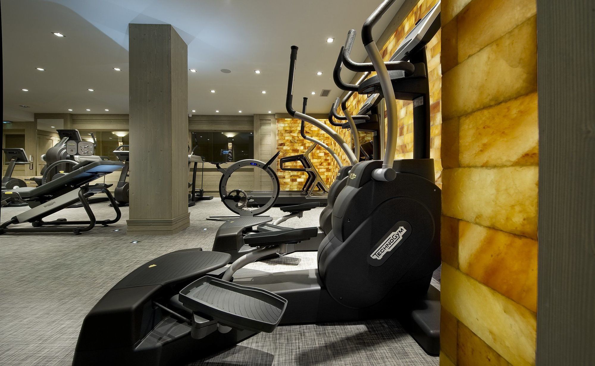 Hotel Le K2 Palace 쿠쉐벨 외부 사진